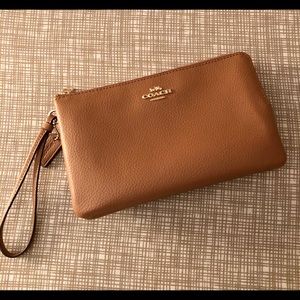 Coach Wristlet - EUC - Light Brown
